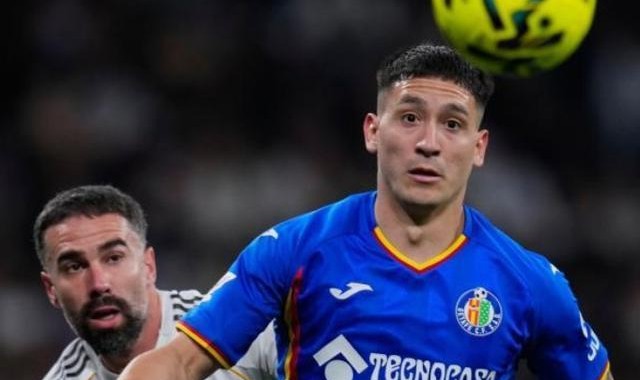 世界杯手机观看平台-萨特里亚诺：走进伯纳乌时皇马展示欧冠奖杯，我一眼都没看