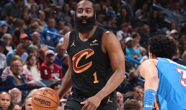 世界杯手机观看平台-哈登20+9吞加盟首败！骑士负残阵雷霆无缘8连胜 乔22分5断